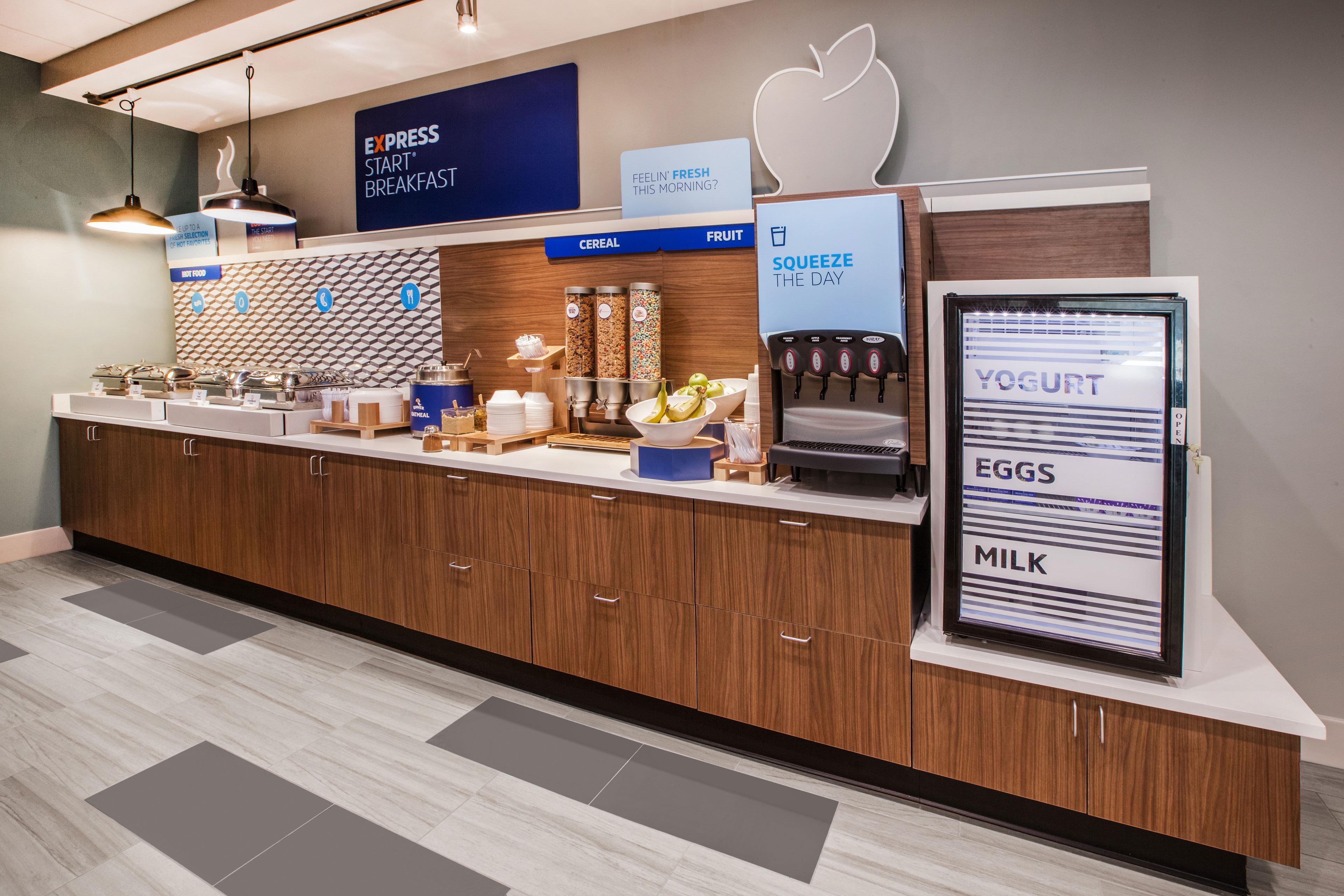 Holiday Inn Express & Suites Troy By Ihg Esterno foto