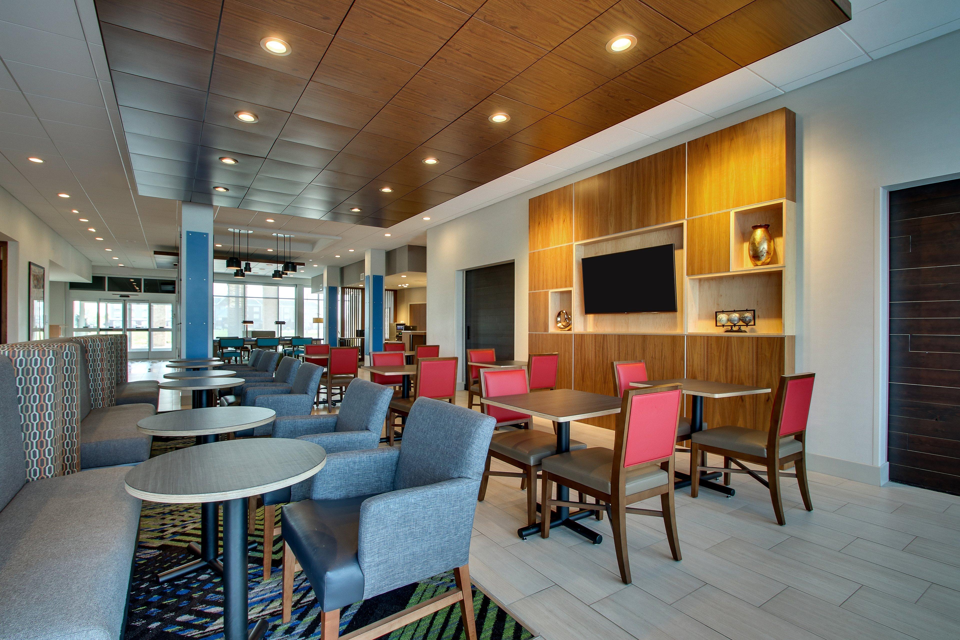 Holiday Inn Express & Suites Troy By Ihg Esterno foto